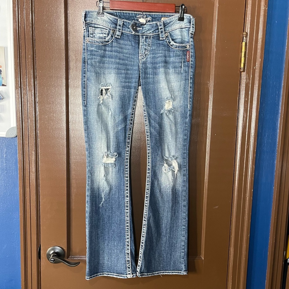 Silver Brand Ladies Distressed Bootcut Jeans Size 27 - Picture 2 of 5